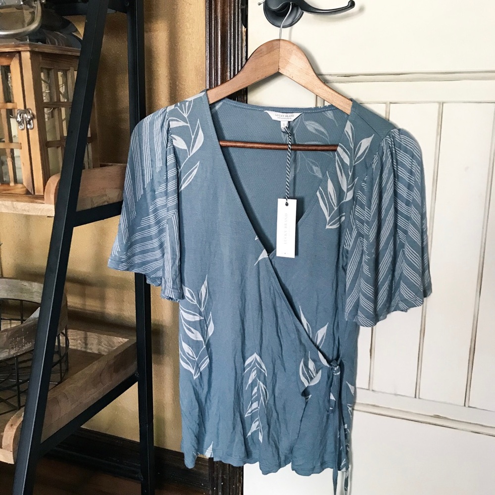 New Lucky brand top boho flutter sleeve